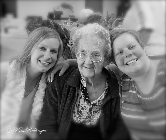Abi, Aunt Dorothy & Bethany