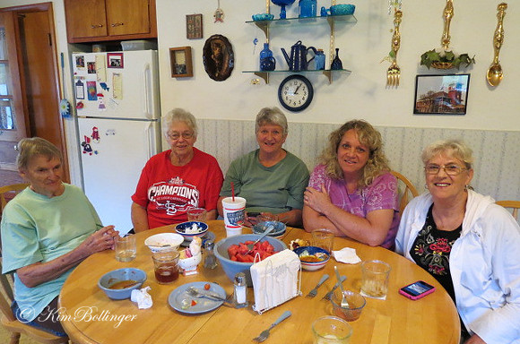 My mom and her mom & sisters, Gloria, Elsie, Gloria, Nancy & Gladys